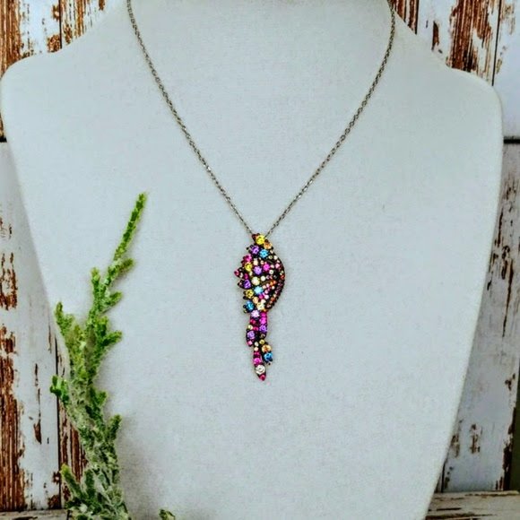 Majestic Wings Topaz Pendent - Picture 5 of 7